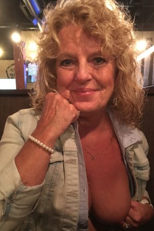 Un larbin obéissant pour mes rencontres sexy Isabelle - rencontre-Ronde-Amboise