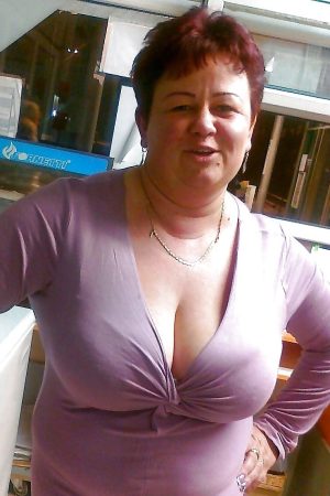 Six-Fours-les-Plages : chaude pour un échange sans prise de tête Sandra - rencontre-Ronde-Six-Fours-les-Plages