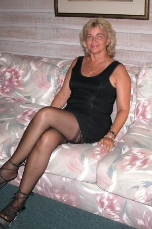 Encore capable de tomber sous un mec sympa Évelyne - rencontre-Ronde-Antibes