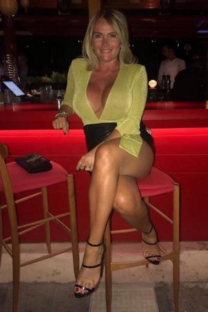 Chaleur sous les draps cette nuit Carole - rencontre-Cougar-Maisons-Alfort